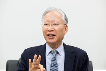 “AI 보조 판사가 재판지연 해소 가능” 퇴임하는 ‘법원 디지털 선구자’ 강민구 판사
