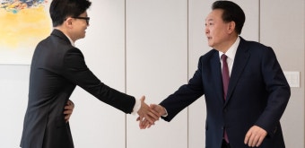 尹·한동훈, 2시간 40분 오찬...“김여사 얘기 없었다, 민생 논의만”