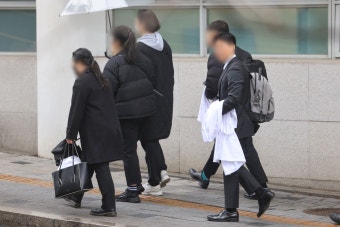 서울대교수協 “의사는 환자 곁 지켜야…정부도 인내심 갖고 대화를”