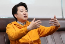이준석 “尹대통령, 지난 2년간 일에 대해 직접 말해야”