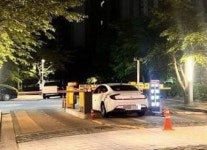 “이런 또라이가”... 또 아파트 입구 ‘길막’ 소동, 입주민 분노