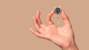 “전극 전달하는 실 손상” 머스크의 첫 ‘뇌 임플란트’ 환자에 무슨 일이