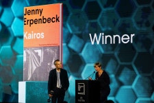 英 부커상에 獨 작가 예니 에르펜벡...황석영 ‘철도원 삼대’는 불발