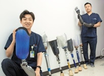 60년간 유공자에 팔다리 내어준 ‘의느님들’