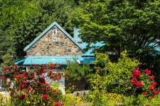 ‘눈물의 여왕’ 탄 철로 자전거 타보세요...드라마 촬영지로 뜬 문경