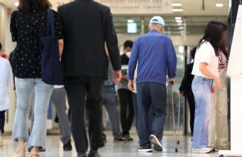 서울대병원 휴진 첫날 큰 혼란 없었다...“환자 상당수 예정대로 진료”