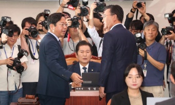 방송 3+1법, 법사위 통과… 與 반발에도 野 강행 처리