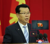 김정일이 50세에 한 우상화…김정은 40세에 실행