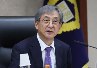 사법정책자문위 “판사 임용 경력 5년으로 낮추자, 재판장은 10년”