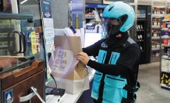 집앞 편의점·동네 정육점까지 파고든 배달앱