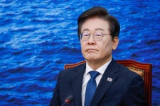 [강천석 칼럼] ‘이재명 대표, 獨島 그만 흔드시오’