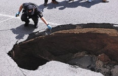 [단독] 끊이지 않는 싱크홀...5년간 여의도만큼 땅이 주저앉았다