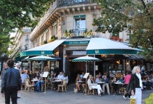 [류동현의 예술여행] [24] 카페에서 느끼는 파리의 예술 정신