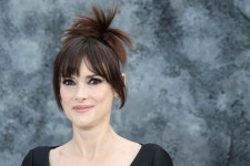 위노나 라이더 “명배우 제프 브리지스, 딸뻘이라며 나와 키스신 거절”