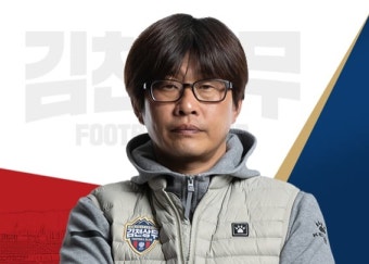 여자 축구 대표팀 신임 사령탑에 신상우 상무 코치 낙점