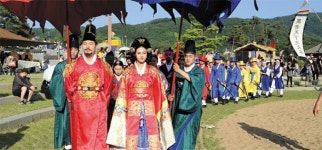 청주서 세종대왕·초정약수 축제 열려...탄산 풀 등 갖춘 ‘초정치유마을’도 개장