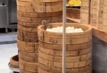 찜통 위에서 만두 파먹는 쥐… 144년 전통 中 딤섬집 ‘발칵’