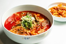문정동 한우 곰탕, 의심할 필요 없이 넉넉하고 그리운 맛