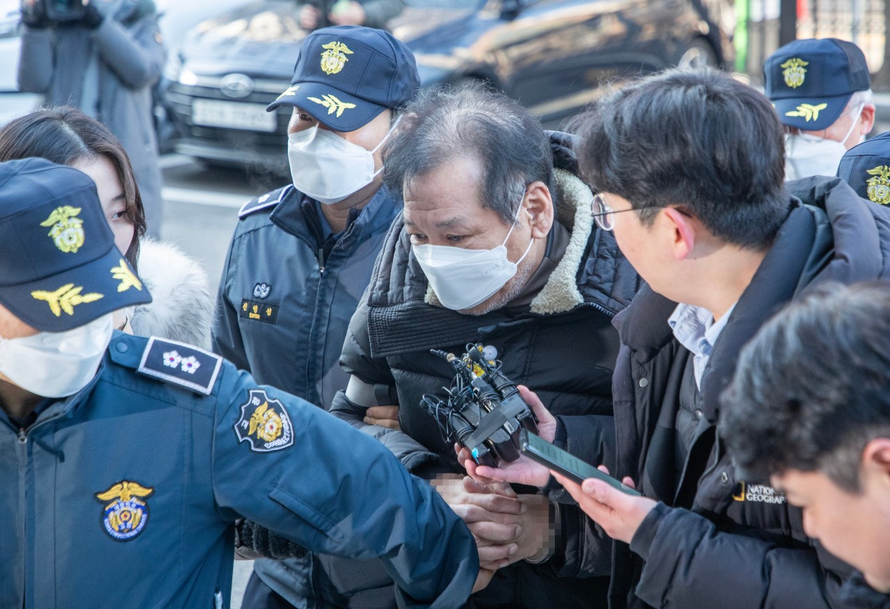 법원, 건진법사 전성배 구속영장 기각…법리상 다툼 여지 판단 여전히 분분
