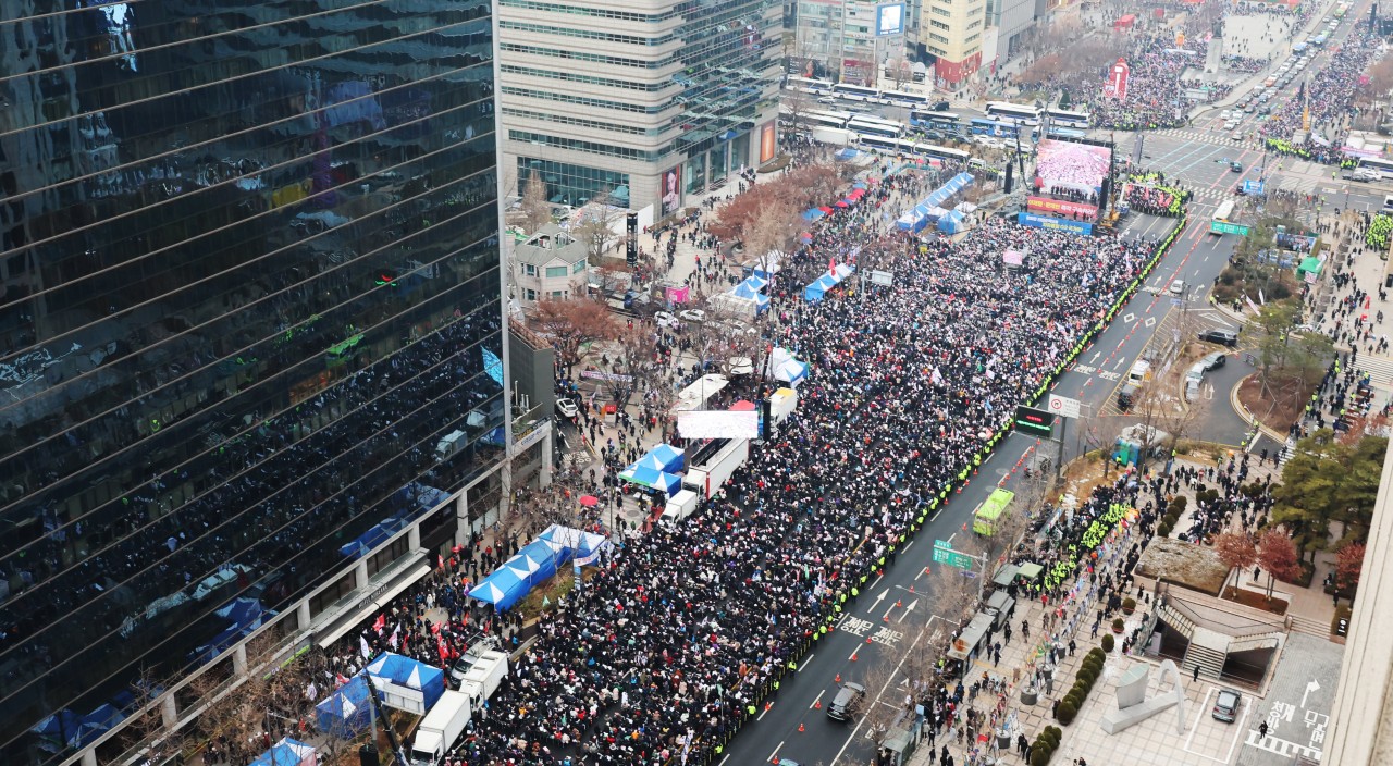윤석열 탄핵 찬반 대규모 집회, 전국 도심서 예정 - 교통 혼잡 예상