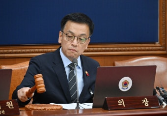 최상목, 헌법재판관 3명 중 2명 임명... 쌍특검법은 거부권