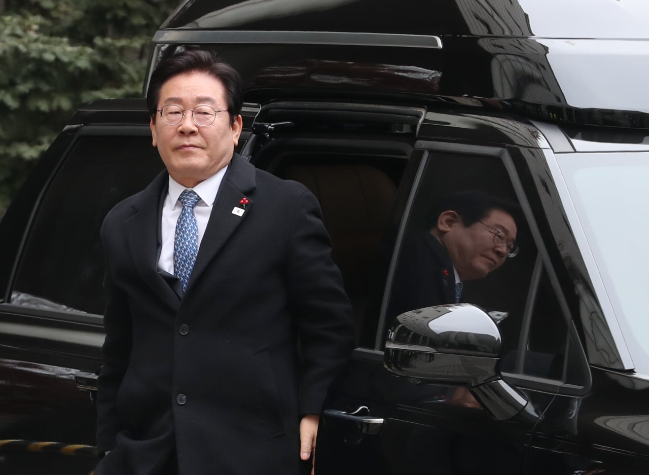 이재명 대표, 항소심 선고를 앞둔 서초동서 맞불집회 시작
