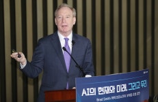 MS, 트럼프 행정부에 AI 반도체 수출통제 완화 촉구... “중국 좋은 일”
