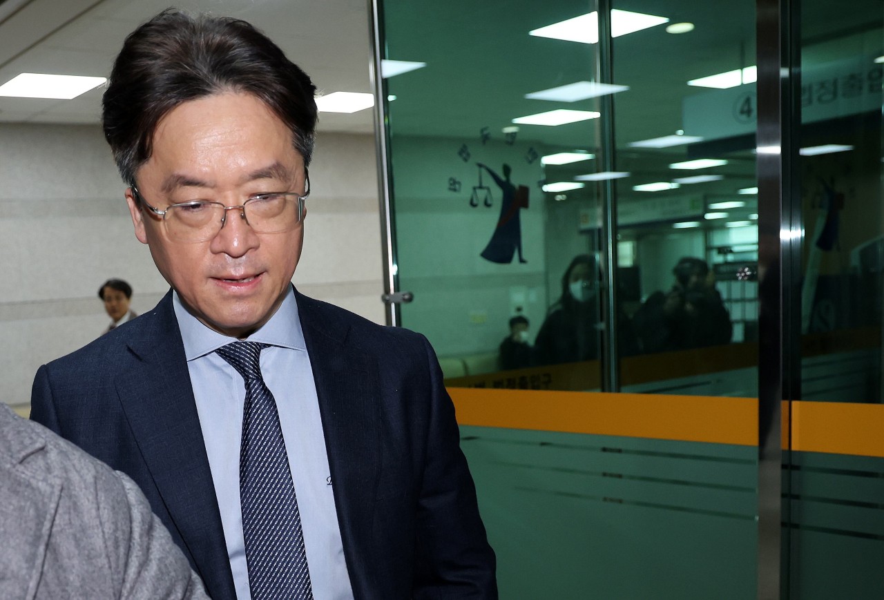 bhc 전 회장, 20억원대 공금 횡령 혐의로 검찰 송치