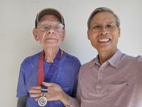 72년 만에 ‘감사 메달’ 받은 93세 美 참전용사