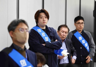 [단독] 의대생들 “팔 한짝 내놓으라고? 희망 안 보이는 투쟁에 학교 복귀”