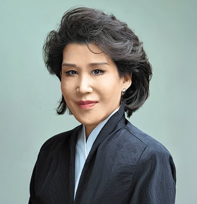 신세계그룹 이명희 총괄회장의 외손녀, 애니의 열정적인 가수 데뷔 이야기