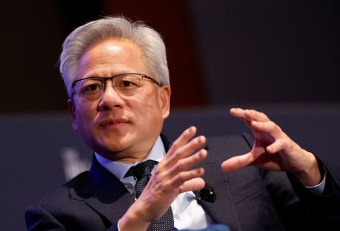 젠슨 황 “중국, AI에서 미국과 격차 크지 않아...화웨이 놀라운 발전”