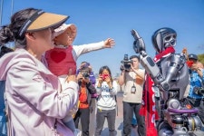 中 전기차 회사 200곳 중 흑자 3곳뿐… AI, 국민감시 도구로 악용 우려