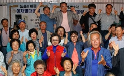 “우리 재맹이 아이가” 李 고향 안동 도촌리 ‘막걸리 잔치’