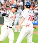 롯데, 2군 활약 힘입어 1위 한화 6대3으로 제압