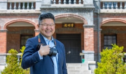 클린턴이 ‘형’이라 부른 남자… 테러·폭동 현장서 반구대로 달려간 까닭은?