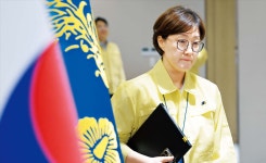 국감 앞 ‘김현지 빼주기’ 인사… 성남라인으로 돌려막았다