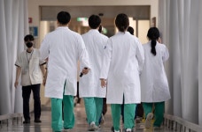 [남궁인의 심야 일지] 돌아온 인턴과 레지던트… 혼돈 속 대학병원의 제자리 찾기