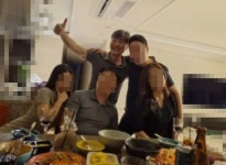 민중기 특검팀, 끝없는 논란... 검사가 ‘도이치 키맨’과 술자리