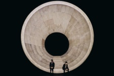 [그 영화 어때]  키아누 리브스를 1열 직관했습니다, 브로드웨이 연극 ‘고도를 기다리며’