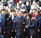 ‘계엄해제 방해 의혹’ 추경호 새벽까지 영장 심사