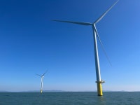 해상풍력 비현실적 보급 목표치 인정한 정부… 전용 항만·선박부터 늘리기로