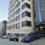 감정가 260억대 복합빌딩 100억대 나와