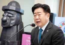 오영훈 “정동영 장관 면담 거쳐 북에 물품보냈다...민간 협력차원”