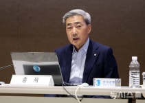 美 금리 동결에도 인상 시사... 한은도 내달 인상 유력