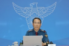 경찰청장 직무대행 “경찰 수사 전문성 높이고, 통제 적극 수용하겠다”