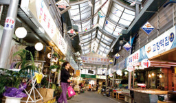 재래시장 3개 1000원 떨이도 안 팔려