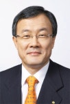 [한국 100대 CEO] 이순우  우리은행장, 현장경영 강조하며 전국 동분서주