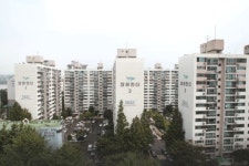 [Real Estate]강남권 최초 수직증축 리모델링 시도하는 잠원 한신…가구당 3억원대 수익 예상