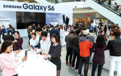 [Stock & Bond] 잠시 잠잠해진 스마트폰 부품주 | 파트론·알에프텍…‘군계이학(群鷄二鶴)’